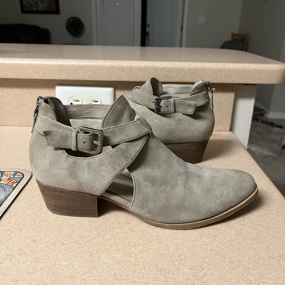 Caslon Suede Leather Booties Ankle Boots - 8 1/2